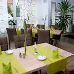 Hotel Sachsenross Hotel 4*
