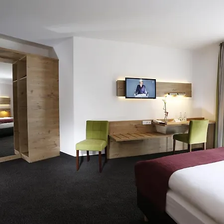 Hotel Sachsenross 4*