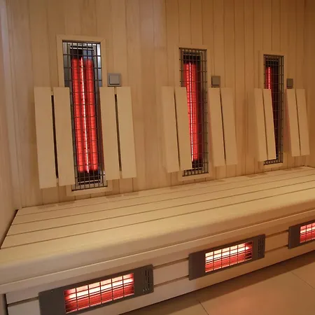 Hotel Sachsenross 4*